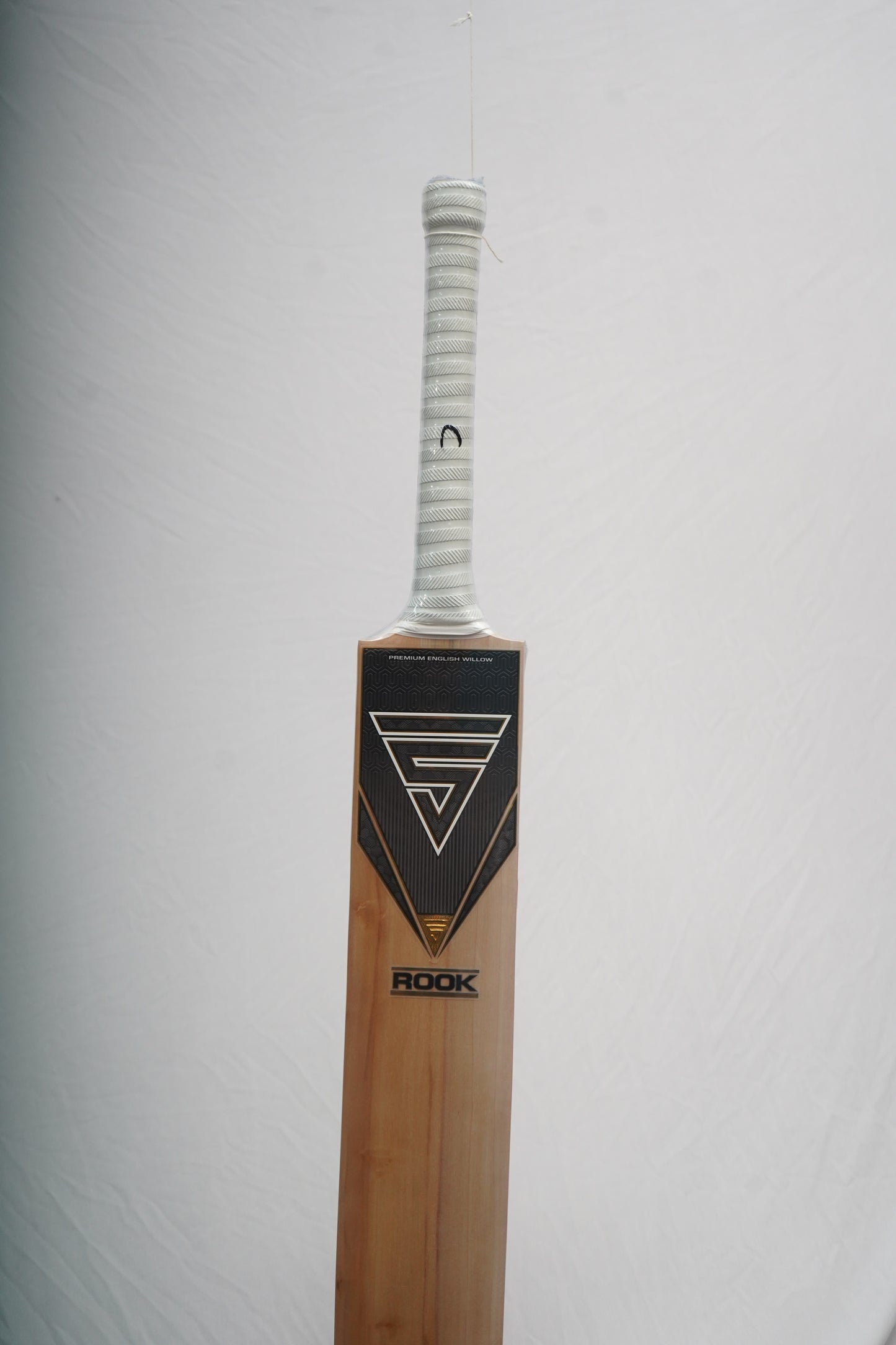 Versant Rook English Willow Cricket Bat