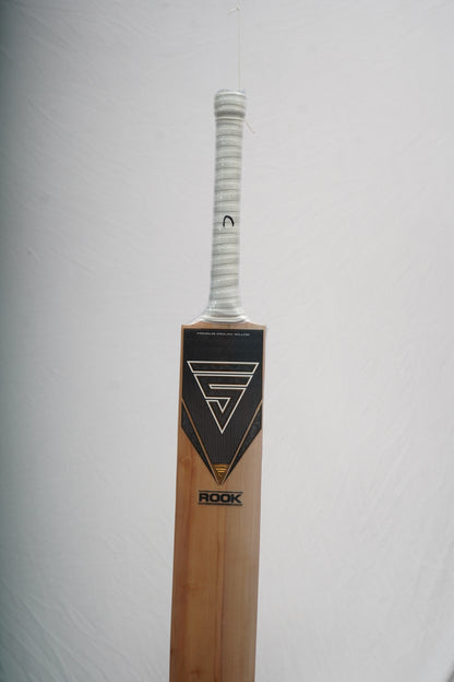 Versant Rook English Willow Cricket Bat
