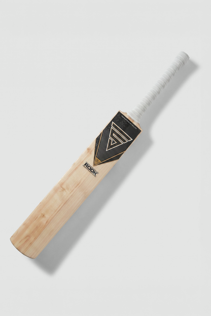 Versant Rook English Willow Cricket Bat